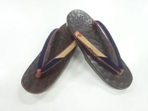 アンティーク　鼻緒ビロード鎌倉彫笹模様下駄（23センチ）